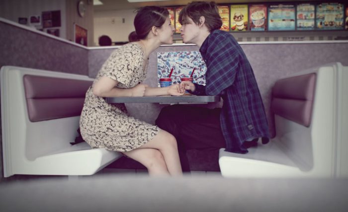 12951 Awkward about to kiss at Dairy Queen Straipsniai.lt