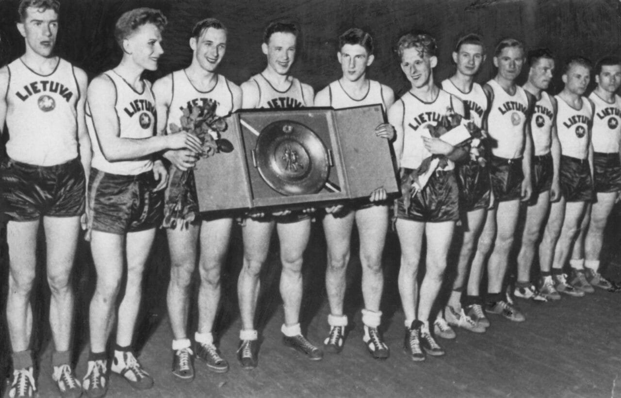 1937 ųjų Lietuvos vyrų krepšinio rinktinė
