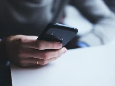 Bendravimo mobiliuoju telefonu etiketo taisyklės