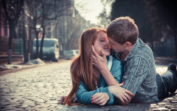 Kodėl verta bučiuotis daugiau?