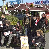 Klaipėdos jaunimas piketavo prieš "McDonald's"