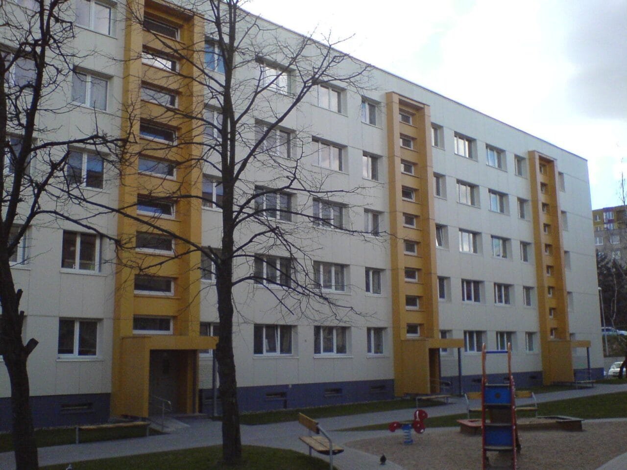 Namas Žirmūnų gatvė 3.