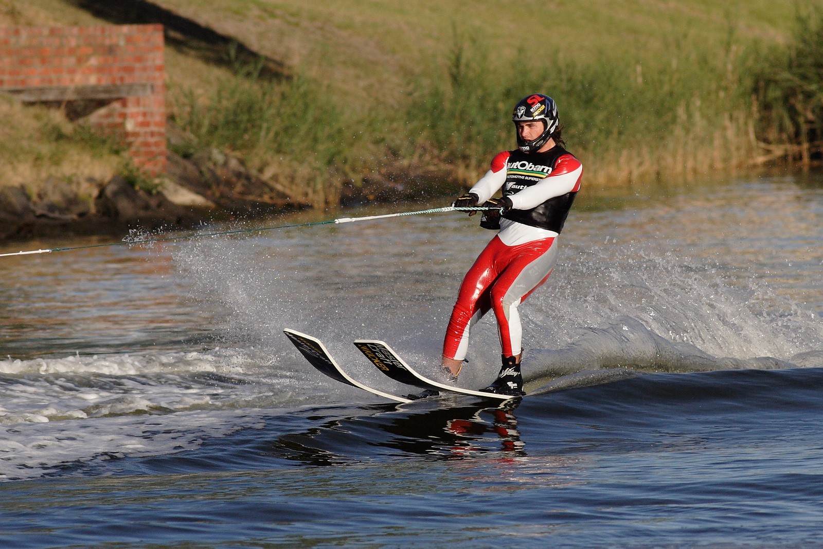 Water skiing on the yarra02 Straipsniai.lt