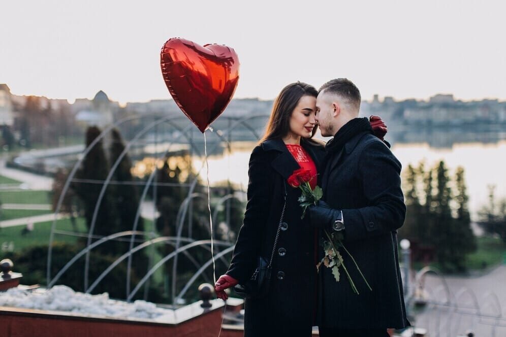 44 eilėraštis apie meilę