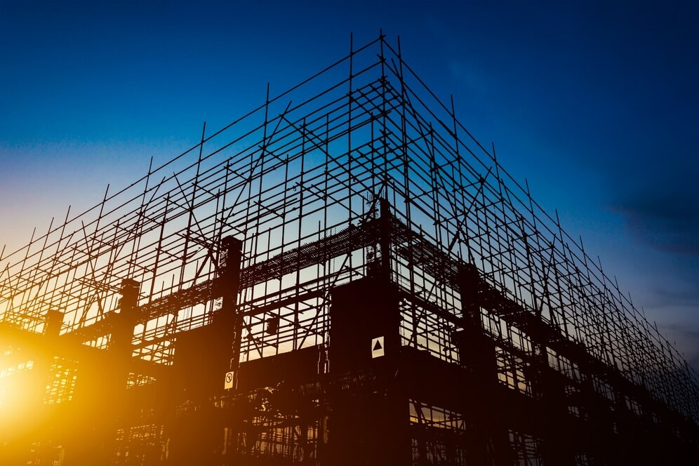 construction-site-silhouettes_1127-3253