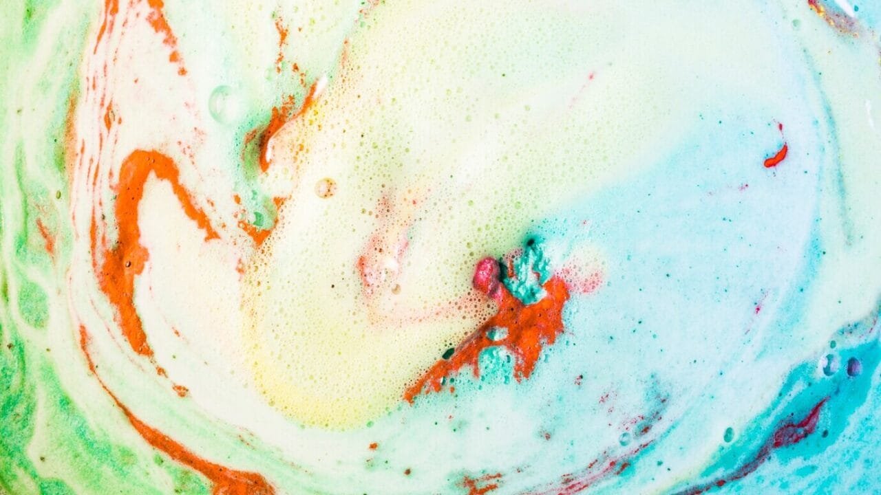 Dissolving Bath Bomb Tub Water With Foam 23