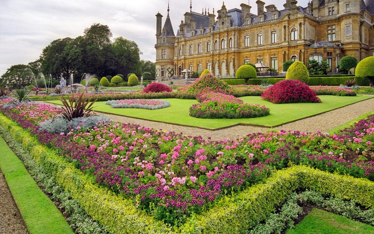 Waddesdon Manor Gardens, Buckinghamshire, England | Immaculate N