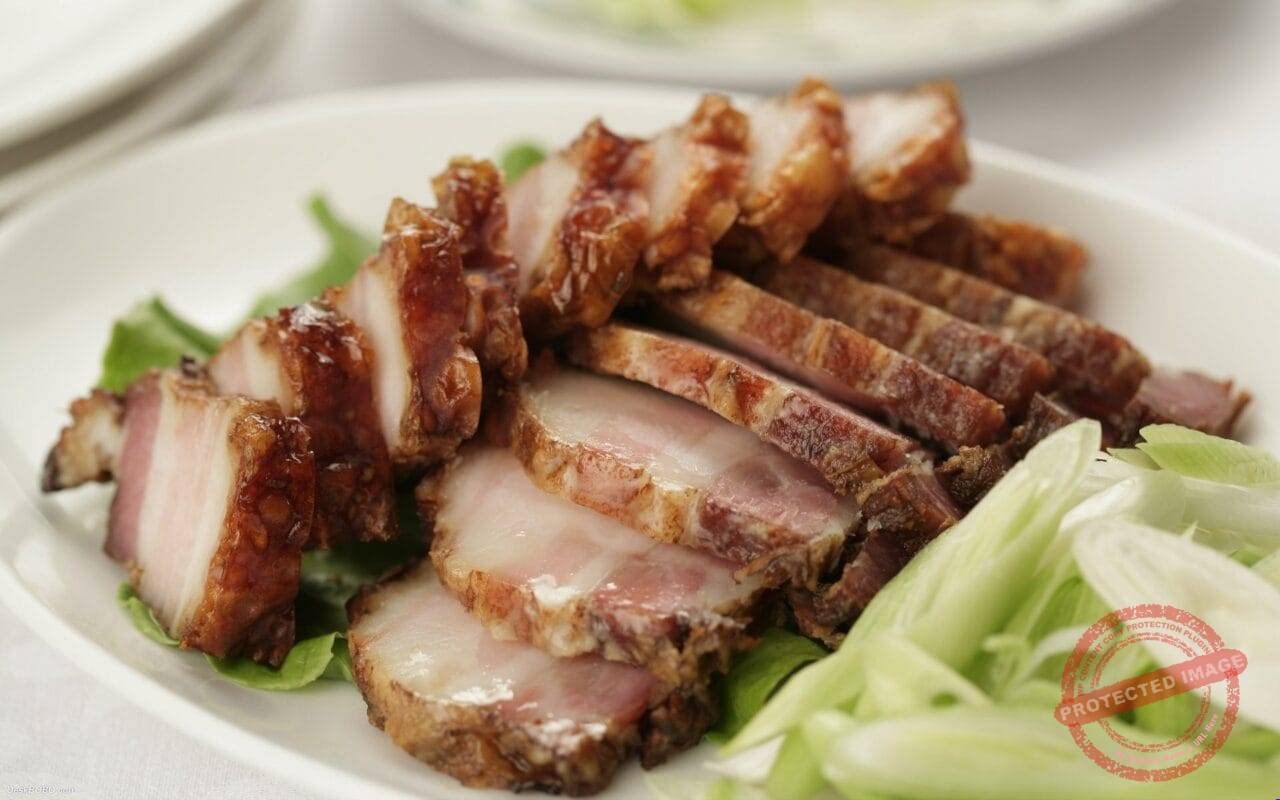 Fat Smoked Onions Meat Slices