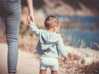 Savipagalba vienišoms mamoms ir vienišiems tėčiams