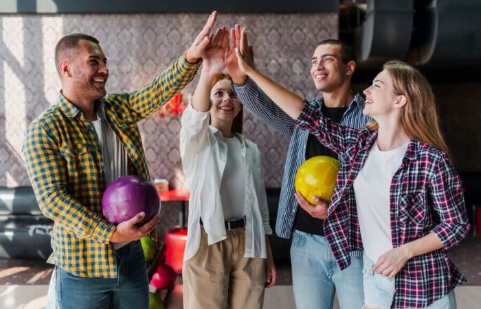 happy-friends-with-bowling-balls-bowling-club