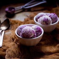 ice cream blueberries bowls Straipsniai.lt