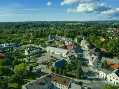 Priekulė: istorijos ir gamtos lopšys Minijos pakrantėje – nuo senovės kaimo iki atgimstančio miesto su dvarais ir muziejais