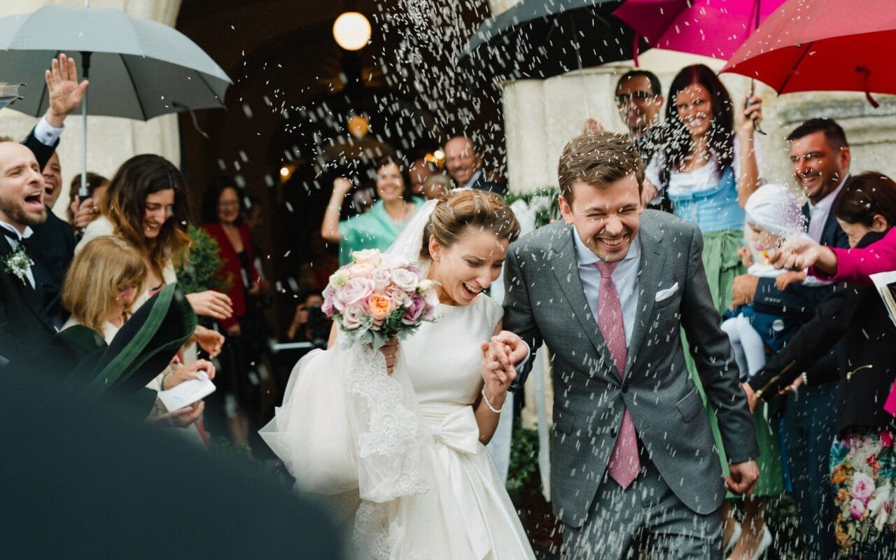 Rokolya photography church exit rice shower austrian wedding photographer teresa johannes