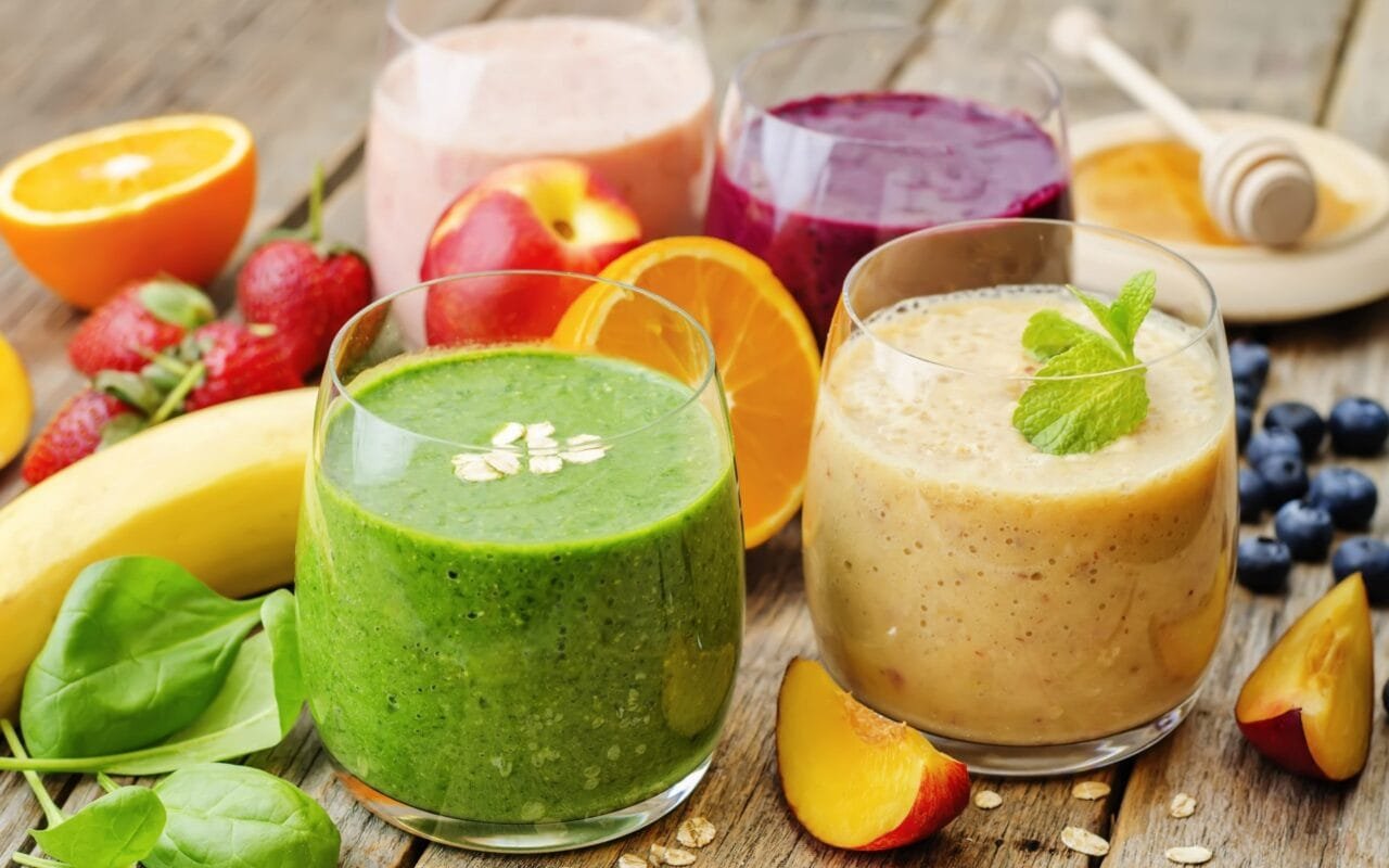 smoothie fruit berries fresh Straipsniai.lt