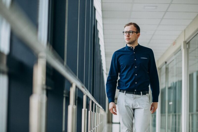 young-handsome-man-office-center